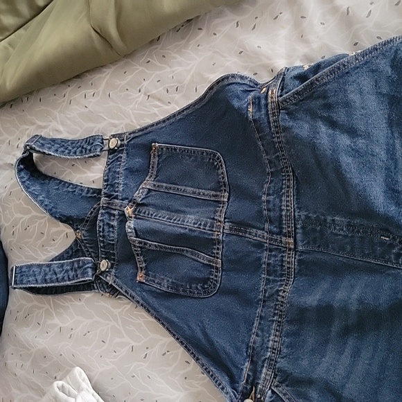 Overalls- old navy - Picture 1 of 3